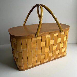Vintage Picnic Basket with Lid - Large & Sturdy 1980s Decor